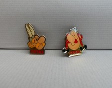 lot 2 pin's publicitaires