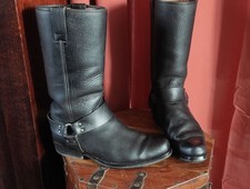 Bottes boots santiags cuir