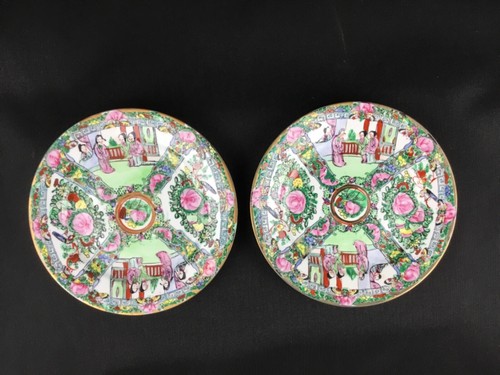 Lot petites assiettes - 2,