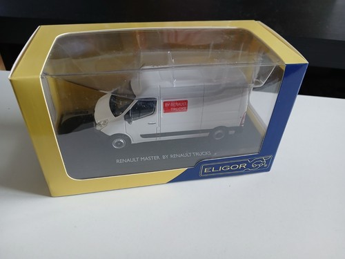 Renault master - by,