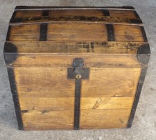 Superbe malle ancienne en bois