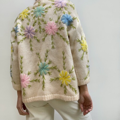 70s vintage ivory - creamy, hand