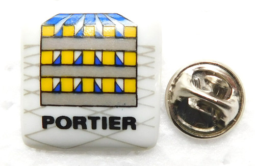 Pin portier porcelaine - pin's,