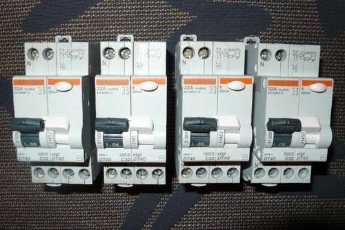 Disjoncteur differentiel 32a - disjoncteur,