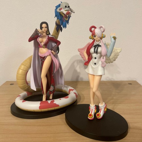 Figurine collection one - de,