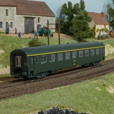 R37 42079 Voiture UIC 1er