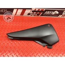 Cache plastique sous selle gauche Honda CBF 900 Hornet 2002 à 2006