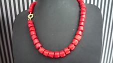 SUPERBE COLLIER PERLES NATURELLES CORAIL ROUGES CYLINDRIQUES  NEUF/48CM