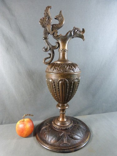 Aiguière bronze signée - en,