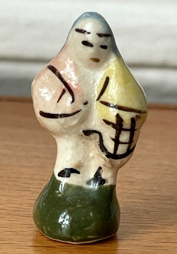 Belle fève ancienne femme - fève,