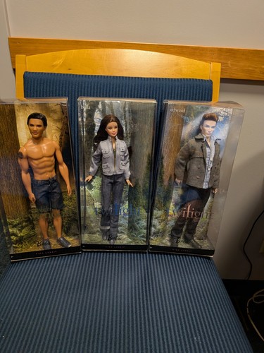 Twilight new moon barbie - &,