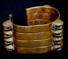 Art Africain - Ancien Bracelet en Bronze à Grelots - Ethnie Dan - 10,5 Cms +++++