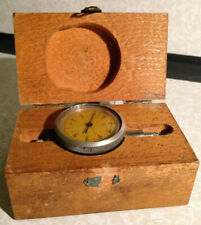 Comparateur mécanique à cadran dans sa boîte bois d'origine - 1/100 ème LC