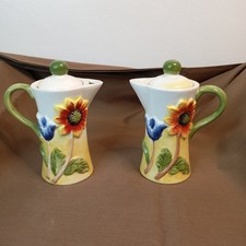 Lot de 2 petits pichets en