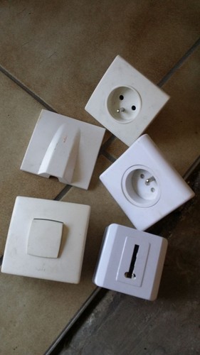 Lot prises electriques legrand - prises,