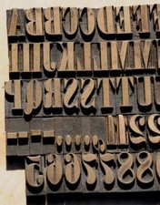 Police de Caractères à dorer fer reliure dorure bronze egyptienne serif ancien 