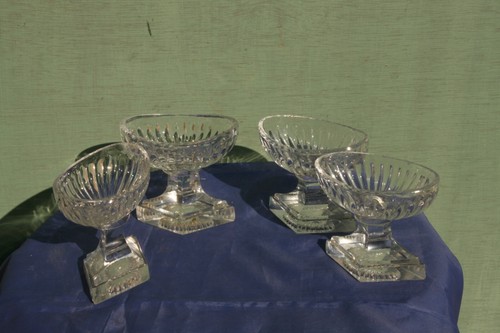 Lot coupes ou rince - coupes,