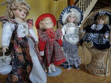 lot de 4 poupées tête, main