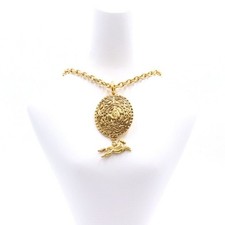 CHANEL Collier médaillon