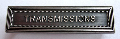 Agrafe barrette insigne