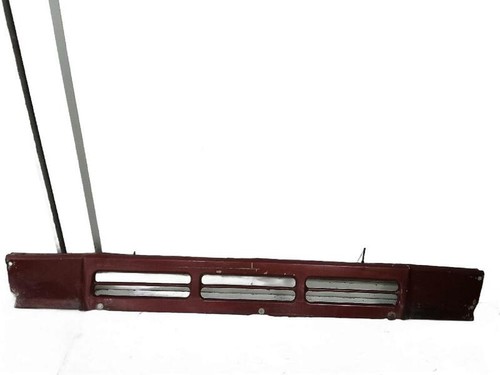 Grille gauche capot - grille, nissan