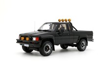 Toyota hilux SR5 glossy black
