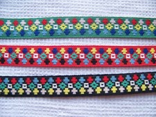 3 ANCIENS GALONS  FANTAISIE VERT - ROUGE - NOIR  BRODES - B 15