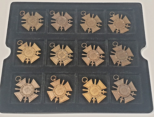 Croix honneur de - de, la