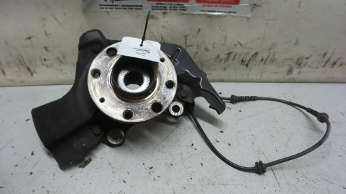 Fusee avant droite opel corsa - fusee,