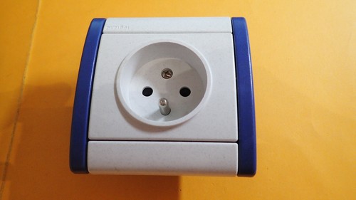 Prise courant silex bleu - de,