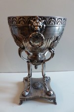 Coupe en forme d’athénienne