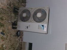 pompe à chaleur Daikin module extérieure et intérieure 