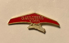 109  - Pin's CIGARETTES GAULOISES BLONDES - DELTAPLANE HANG GLIDER
