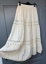 Jupe longue volant dentelle
