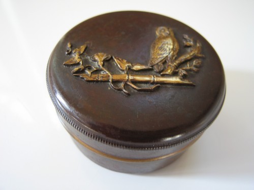 Petite boite ronde - , métal
