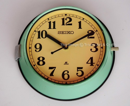 Horloge murale vintage