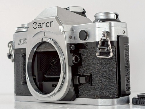 Canon boîtier d - ae-1,