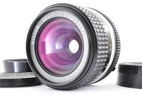 Objectif grand angle nikon - grand,
