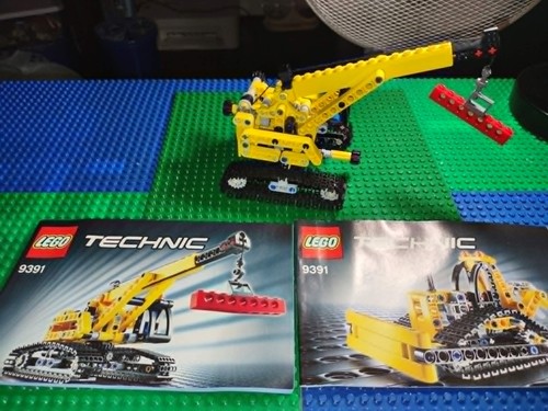 Lego technic crawler crane - crawler,