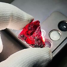 Grenat rouge naturel 77,25 ct