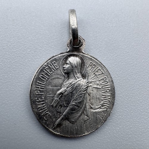 Médaille religieuse ancienne