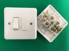 1 Ancien LEGRAND Neptune Interrupteur Va et Vient + Poussoir en un - NEUF Beige