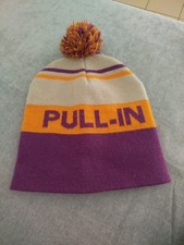 Bonnet Pull -in. Bordeaux Et Moutarde. Très Bon État. 