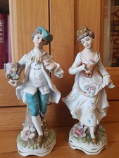 Sujets en biscuit, porcelaine