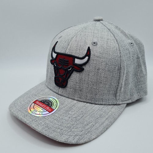 Casquette snapback ajustée