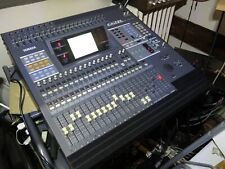 Yamaha 02r v2 console mixage équipée de 3 cartes ADAT  et d’une Carte Cascade