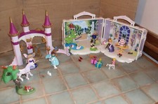 Pavillon royal Playmobil 5359 et marla dans le chateau des féés 70077