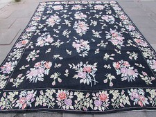 Old Main Fabriqué Indien Cachemire Laine Noir Hooked Travail de Broderie Tapis