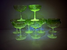 Lot de 9 Coupes à Champagne gravées en Verre semi-cristal Ouralin Ouraline