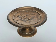 Petite coupelle sur pied